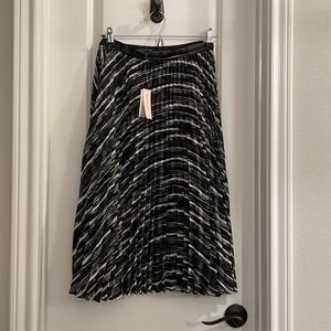 Banana Republic MIDI skirt NWT